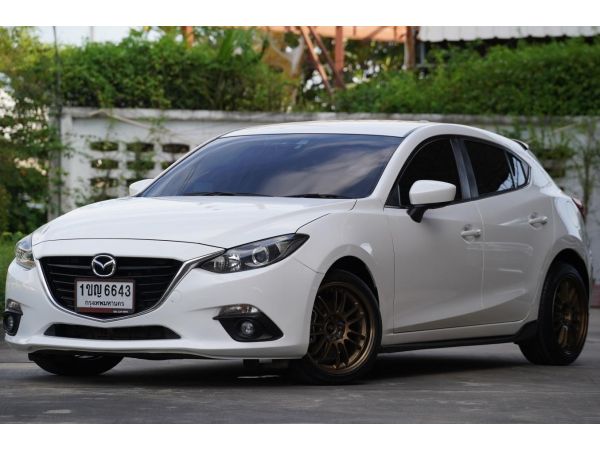 2014 MAZDA 3  2.0 SP  A/T  สีขาว